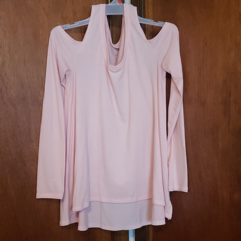 Long Sleeve Cold shoulders shirt